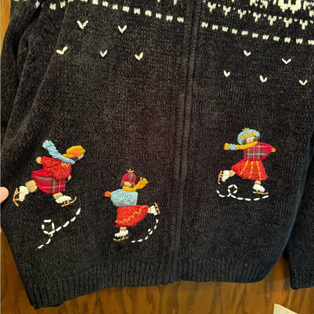 Black and White Alfred Dunner Snowflake Women's Sweater-New